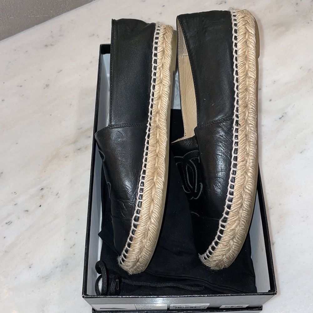 Chanel black leather espadrilles - Picture 4 of 11